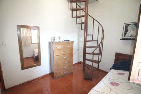 Casa à venda com 434m², 4 quartos e 3 vagasQuarto 2