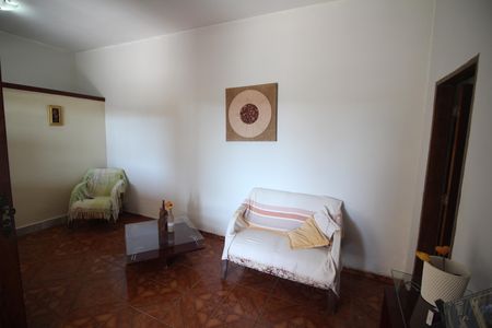 Sala de casa à venda com 4 quartos, 434m² em Lindéia, Contagem