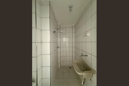 Banheiro de kitnet/studio para alugar com 1 quarto, 25m² em Santa Cecilia, São Paulo
