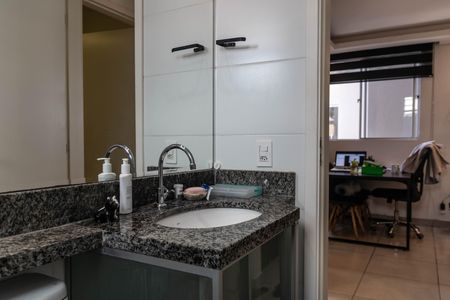 Apartamento à venda com 43m², 2 quartos e 1 vaga Apartamento à venda com 43m², 2 quartos e 1 vagaBanheiro