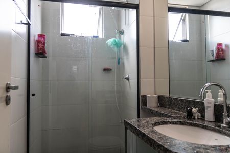 Apartamento à venda com 43m², 2 quartos e 1 vaga Apartamento à venda com 43m², 2 quartos e 1 vagaBanheiro