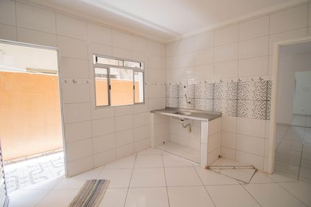 Casa para alugar com 100m², 2 quartos e 1 vagaCOZINHA