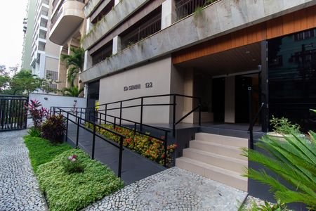 Apartamento à venda com 114m², 4 quartos e 1 vaga Apartamento à venda com 114m², 4 quartos e 1 vagaÁrea comum