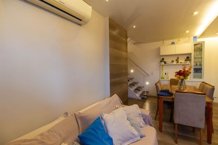 Apartamento à venda com 114m², 4 quartos e 1 vaga Apartamento à venda com 114m², 4 quartos e 1 vagaSala
