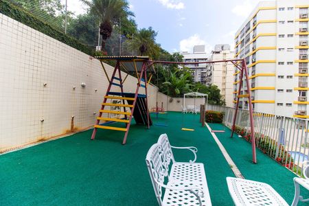 Apartamento à venda com 114m², 4 quartos e 1 vaga Apartamento à venda com 114m², 4 quartos e 1 vagaÁrea comum