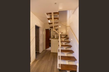 Apartamento à venda com 114m², 4 quartos e 1 vaga Apartamento à venda com 114m², 4 quartos e 1 vagaSala
