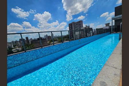 Studio à venda com 31m², 1 quarto e sem vaga Studio à venda com 31m², 1 quarto e sem vagaÁrea comum - Piscina