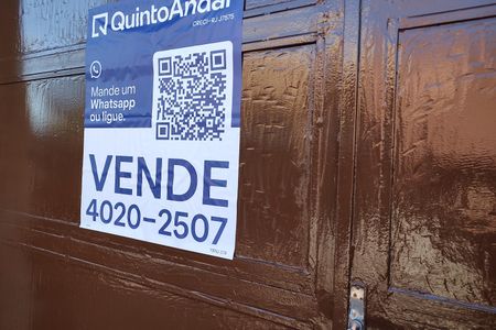 Casa de condomínio à venda com 120m², 2 quartos e 2 vagas Casa de condomínio à venda com 120m², 2 quartos e 2 vagasFachada