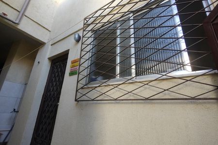 Casa de condomínio à venda com 120m², 2 quartos e 2 vagas Casa de condomínio à venda com 120m², 2 quartos e 2 vagasFachada