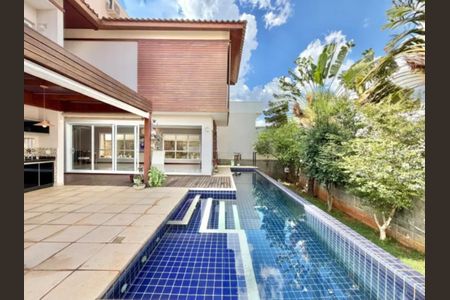 Casa de condomínio à venda com 211m², 3 quartos e 4 vagas Casa de condomínio à venda com 211m², 3 quartos e 4 vagasFoto 02