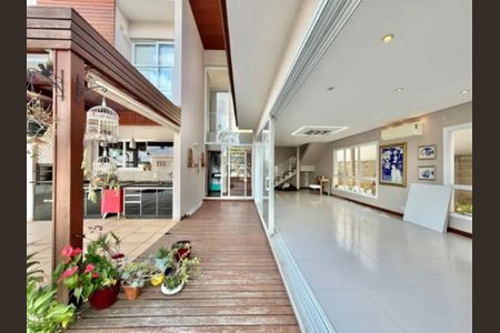 Casa de condomínio à venda com 211m², 3 quartos e 4 vagas Casa de condomínio à venda com 211m², 3 quartos e 4 vagasFoto 14