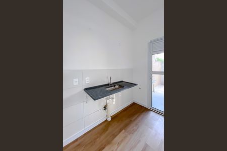 Cozinha de apartamento para alugar com 2 quartos, 80m² em Bom Retiro, São Paulo