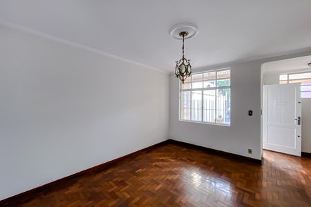 Casa à venda com 113m², 2 quartos e 1 vaga Casa à venda com 113m², 2 quartos e 1 vagaSala