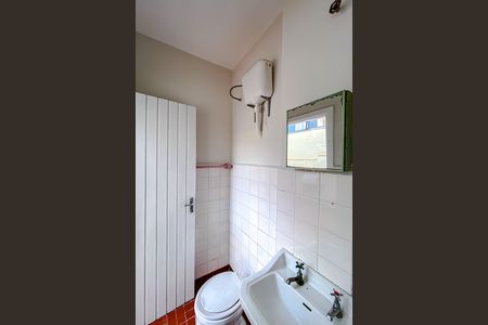 Casa à venda com 113m², 2 quartos e 1 vaga Casa à venda com 113m², 2 quartos e 1 vagaBanheiro de serviço