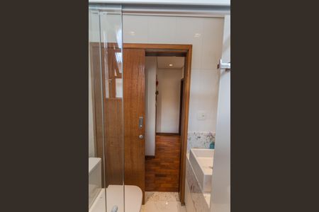 Apartamento à venda com 90m², 3 quartos e 1 vaga Apartamento à venda com 90m², 3 quartos e 1 vagaBanheiro Social