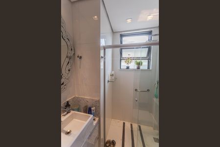 Apartamento à venda com 90m², 3 quartos e 1 vaga Apartamento à venda com 90m², 3 quartos e 1 vagaBanheiro Social