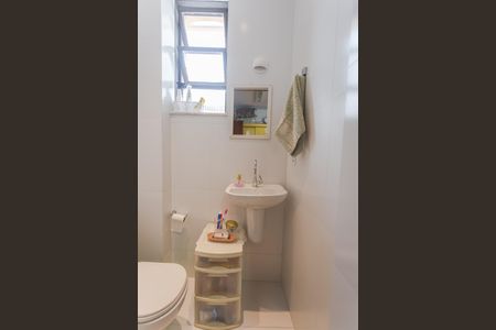Apartamento à venda com 90m², 3 quartos e 1 vaga Apartamento à venda com 90m², 3 quartos e 1 vagaBanheiro da Suíte 2