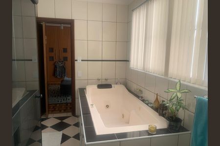 Apartamento à venda com 263m², 4 quartos e 2 vagas