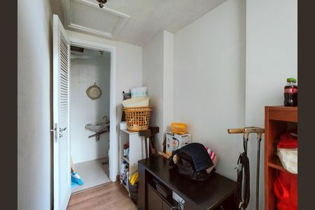 Apartamento à venda com 63m², 2 quartos e 1 vaga Apartamento à venda com 63m², 2 quartos e 1 vagaQuarto de Serviço
