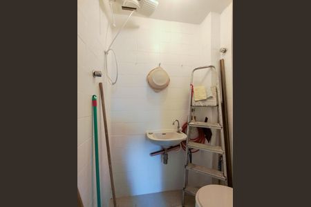 Apartamento à venda com 63m², 2 quartos e 1 vaga Apartamento à venda com 63m², 2 quartos e 1 vagaBanheiro de serviço
