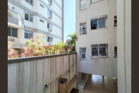 Apartamento à venda com 63m², 2 quartos e 1 vaga Apartamento à venda com 63m², 2 quartos e 1 vagaÁrea de Serviço