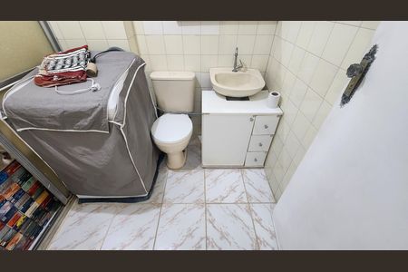 Banheiro  de apartamento para alugar com 1 quarto, 50m² em Brotas, Salvador