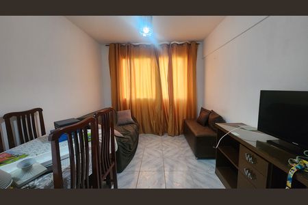 Sala  de apartamento para alugar com 1 quarto, 50m² em Brotas, Salvador