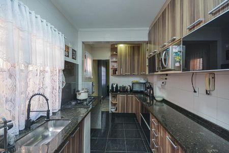 Casa à venda com 340m², 4 quartos e 2 vagas