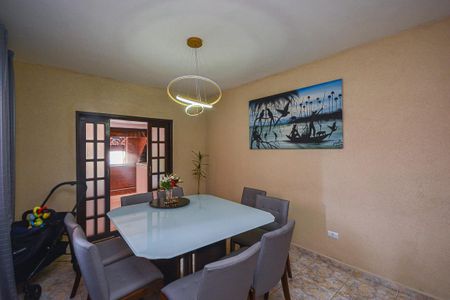 Casa à venda com 4 quartos, 340m² em Jardim Primavera, São Paulo