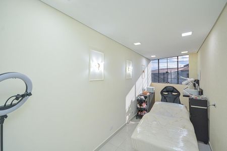 Casa à venda com 340m², 4 quartos e 2 vagas