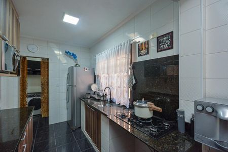 Casa à venda com 340m², 4 quartos e 2 vagas