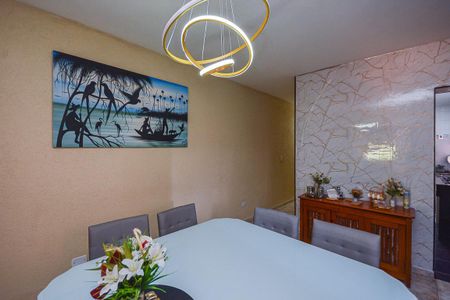 Casa à venda com 340m², 4 quartos e 2 vagas