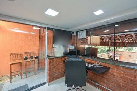 Casa à venda com 340m², 4 quartos e 2 vagas