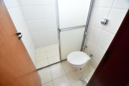 Casa para alugar com 140m², 3 quartos e 2 vagasBanheiro Social