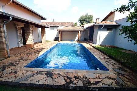 Casa para alugar com 140m², 3 quartos e 2 vagasPiscina