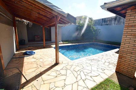 Casa para alugar com 140m², 3 quartos e 2 vagasPiscina