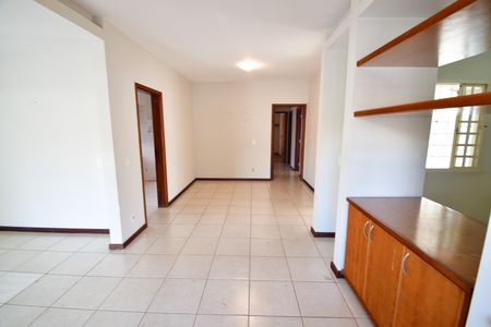 Sala de casa para alugar com 3 quartos, 140m² em Cidade Universitária, Campinas