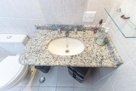 Apartamento para alugar com 60m², 2 quartos e 1 vaga Apartamento para alugar com 60m², 2 quartos e 1 vagaBanheiro da Suíte