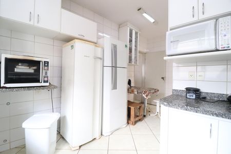 Casa para alugar com 196m², 3 quartos e 2 vagasCozinha