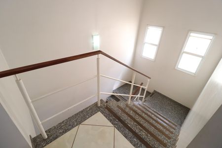 Casa para alugar com 196m², 3 quartos e 2 vagasEscada