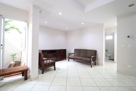 Sala de casa para alugar com 3 quartos, 196m² em Jardim Patricia, Uberlândia