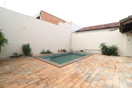 Casa para alugar com 196m², 3 quartos e 2 vagasPiscina