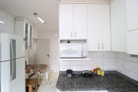 Casa para alugar com 196m², 3 quartos e 2 vagasCozinha