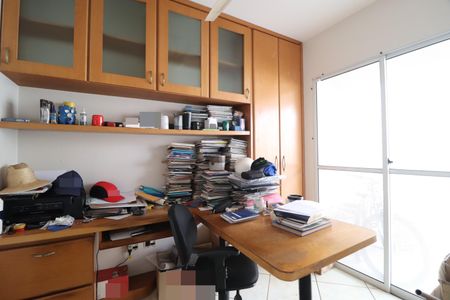 Casa para alugar com 196m², 3 quartos e 2 vagasEscritório