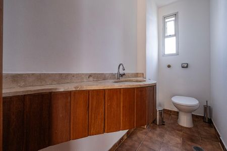 Apartamento para alugar com 119m², 3 quartos e 1 vagaLavabo