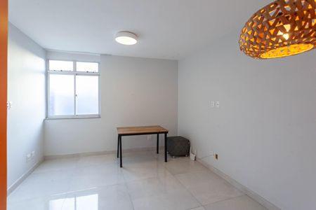Sala de apartamento para alugar com 3 quartos, 110m² em Santa Monica, Belo Horizonte
