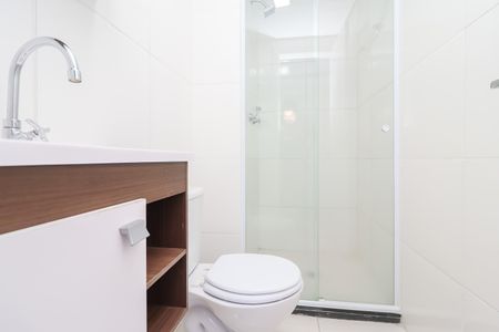 Banheiro de apartamento para alugar com 2 quartos, 42m² em Cidade Líder, São Paulo