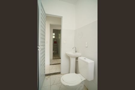 Casa de condomínio para alugar com 58m², 2 quartos e 1 vagaBanheiro do Quarto 1