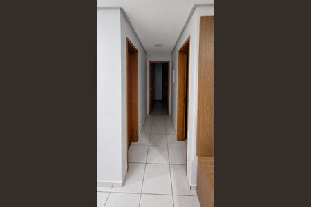 Corredor de apartamento para alugar com 2 quartos, 55m² em Vila Rosa, Goiânia