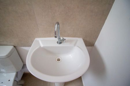 Apartamento para alugar com 55m², 2 quartos e 1 vaga Apartamento para alugar com 55m², 2 quartos e 1 vagaBanheiro